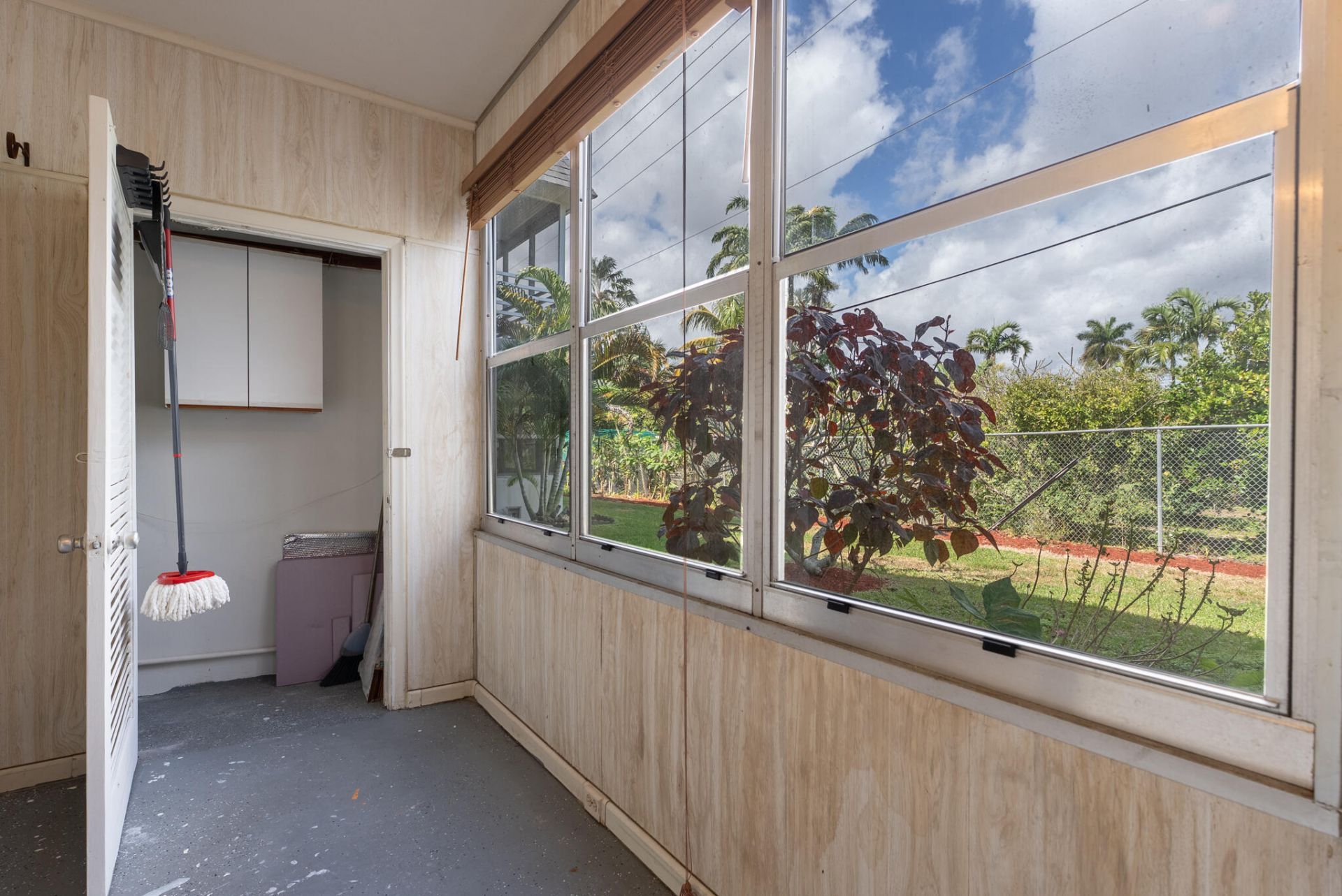 2840 Lake Osborne Drive, Unit 111, Lake Worth Beach, FL 33461 Photo