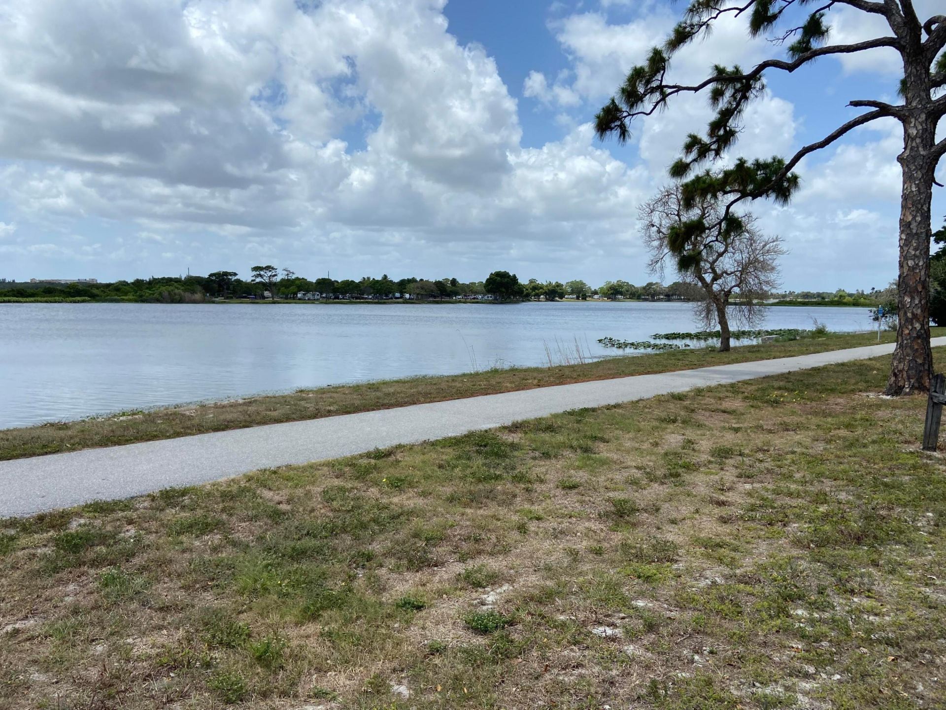 2840 Lake Osborne Drive, Unit 111, Lake Worth Beach, FL 33461 Photo