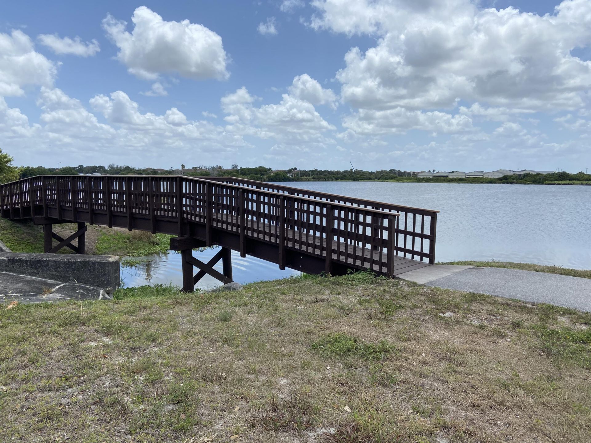 2840 Lake Osborne Drive, Unit 111, Lake Worth Beach, FL 33461 Photo