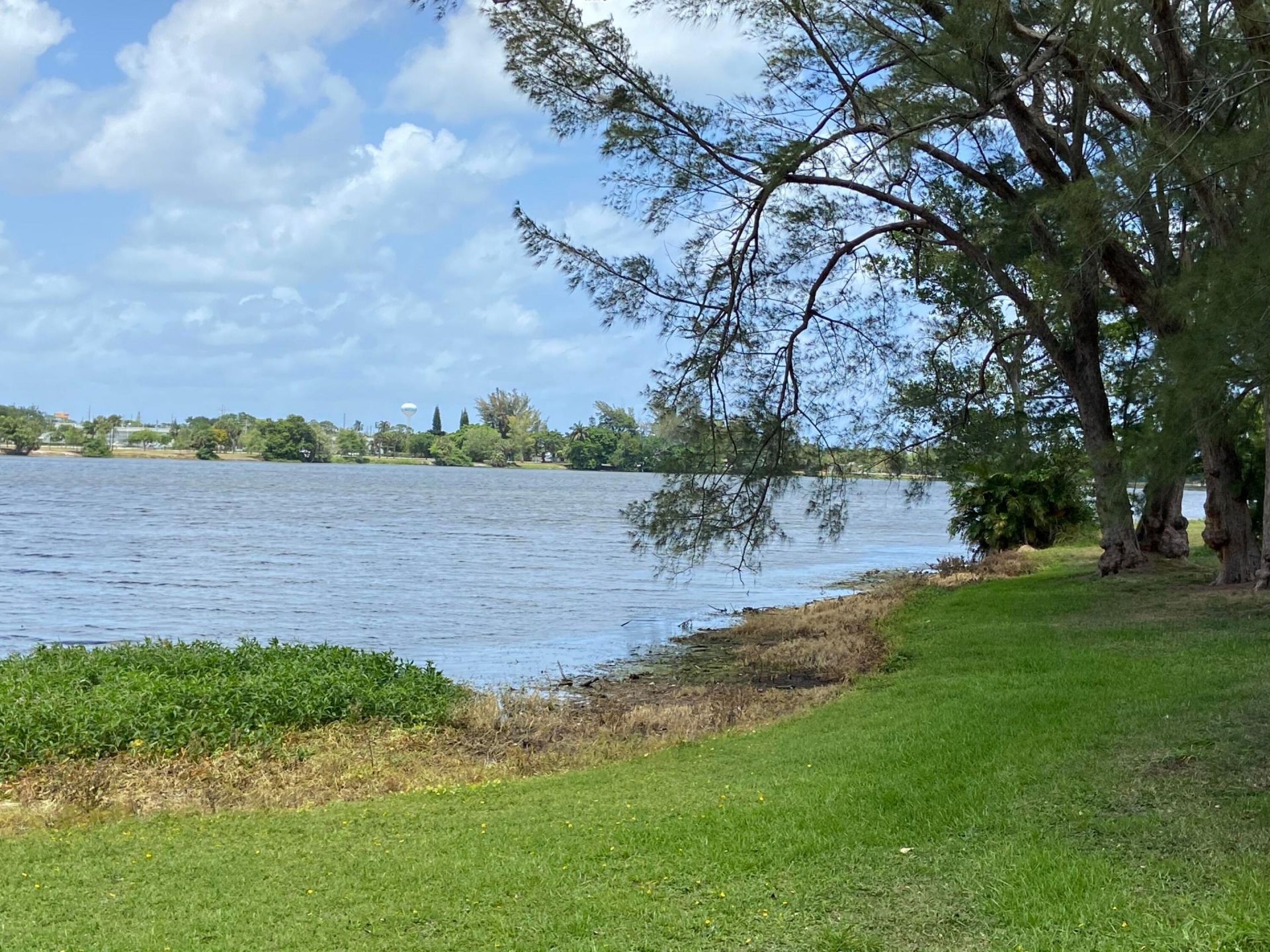 2840 Lake Osborne Drive, Unit 111, Lake Worth Beach, FL 33461 Photo