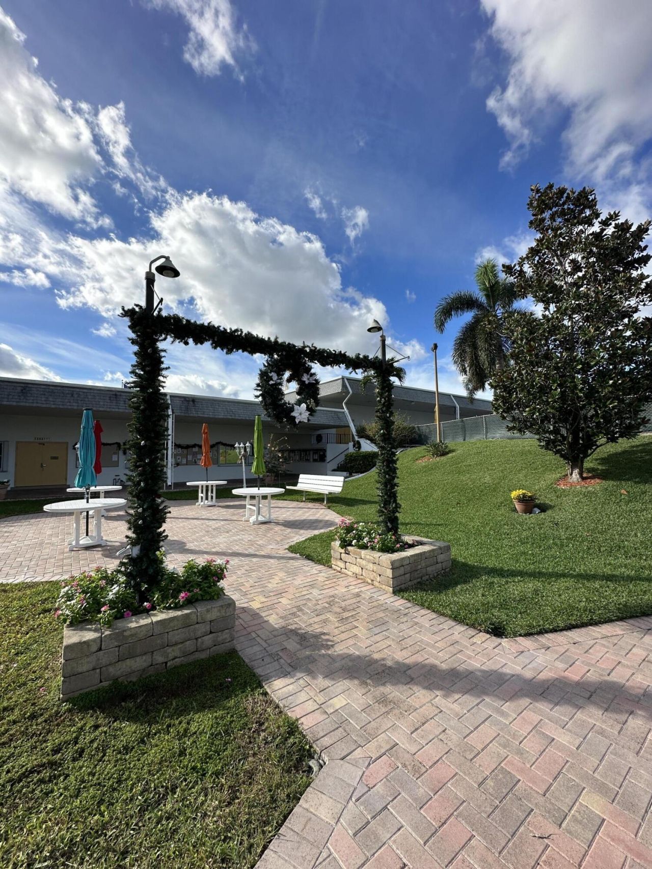 2840 Lake Osborne Drive, Unit 111, Lake Worth Beach, FL 33461 Photo