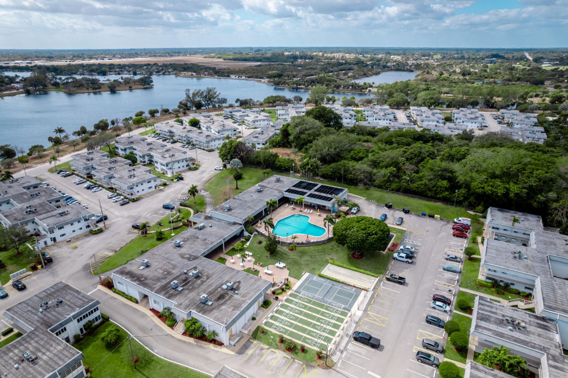 2840 Lake Osborne Drive, Unit 111, Lake Worth Beach, FL 33461 Photo