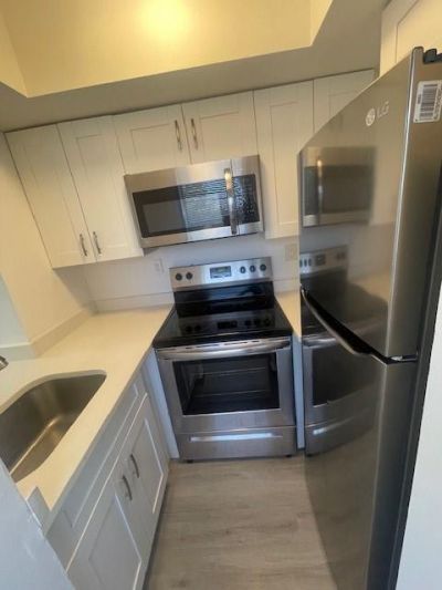 411 SE 10th St, Unit 5, Hallandale Beach, FL 33009 Photo