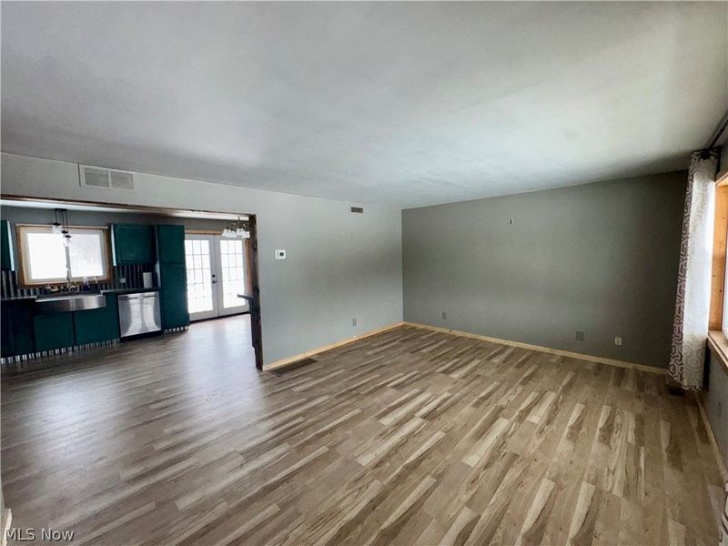 470 Nel Da Mar Drive, New Concord, OH 43762 Photo 2