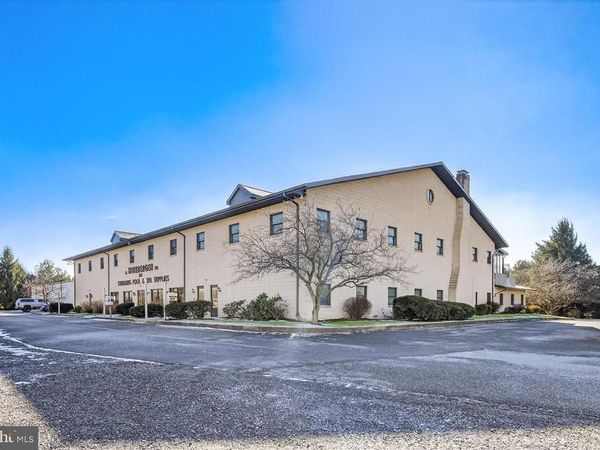 885 895 S CHIQUES ROAD, MANHEIM, PA 17545