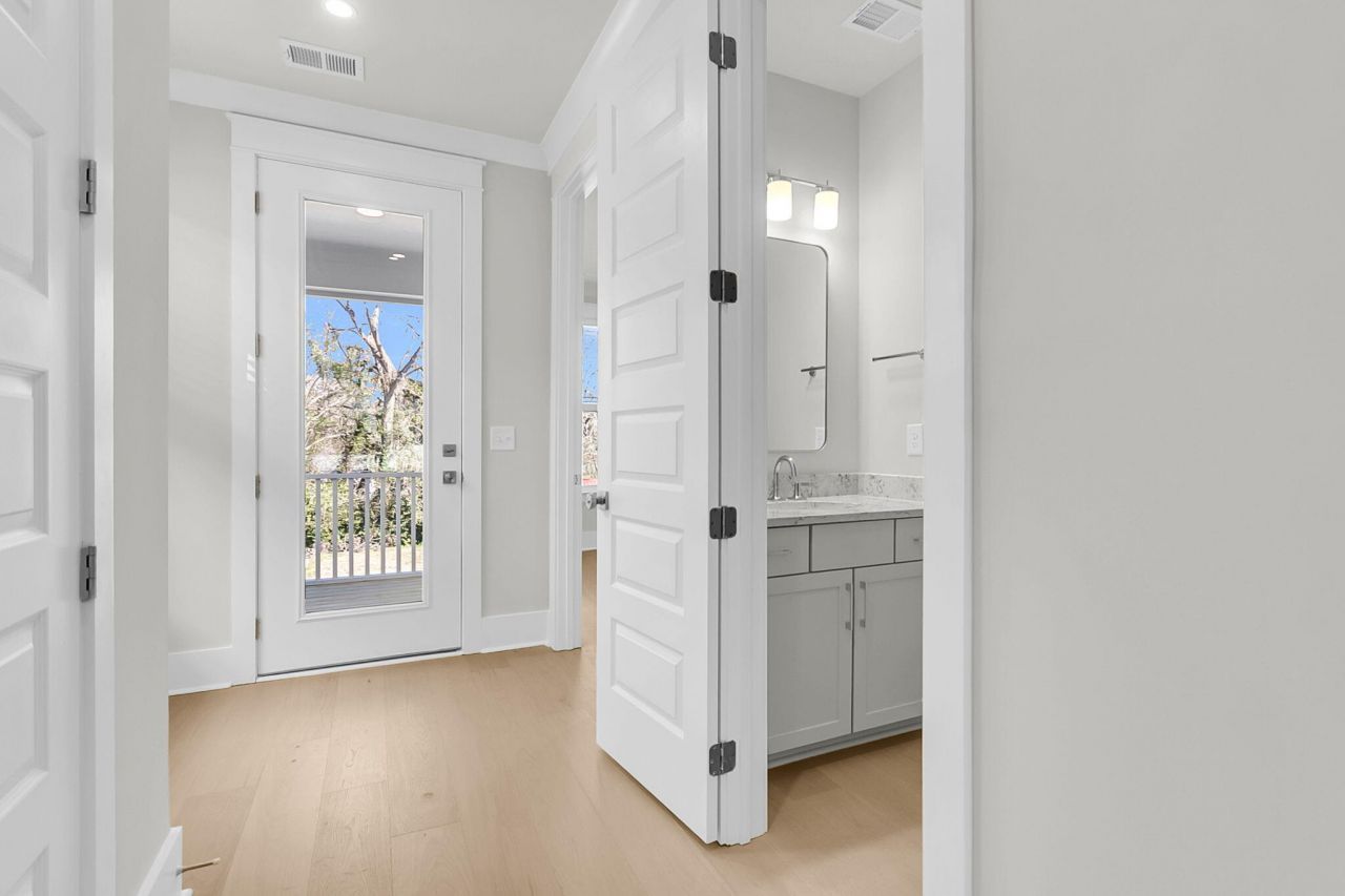 7010 Alpine Bay Lane Photo 25