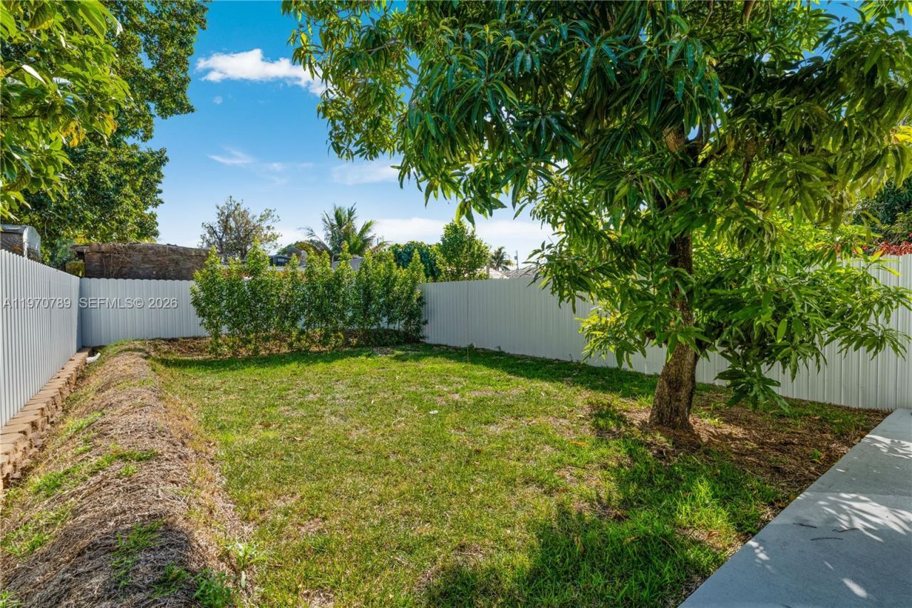 2936 NW 27th St , Miami, FL 33142 Photo