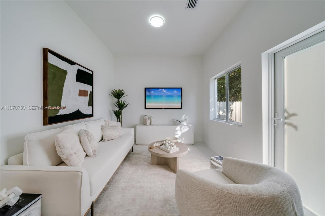 2936 NW 27th St , Miami, FL 33142 Photo