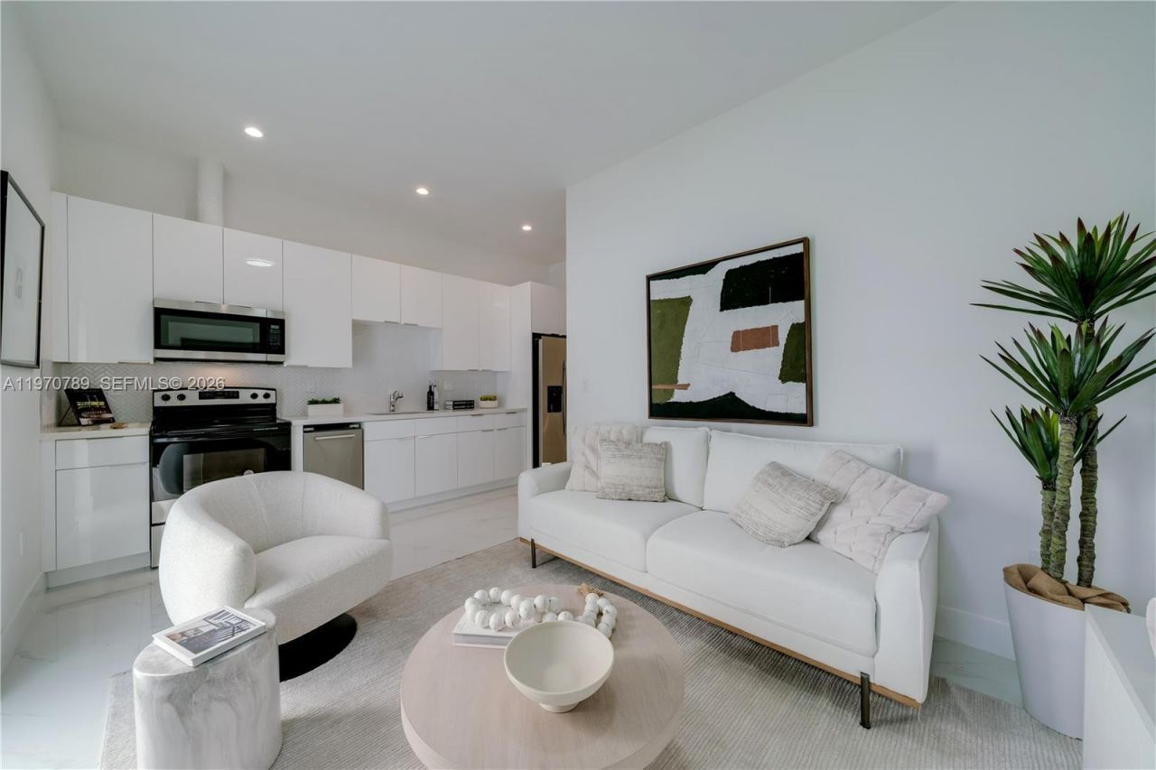 2936 NW 27th St , Miami, FL 33142 Photo