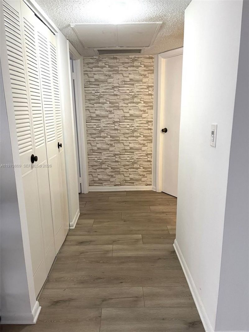 5102 NW 36th St, Unit 611, Lauderdale Lakes, FL 33319 Photo