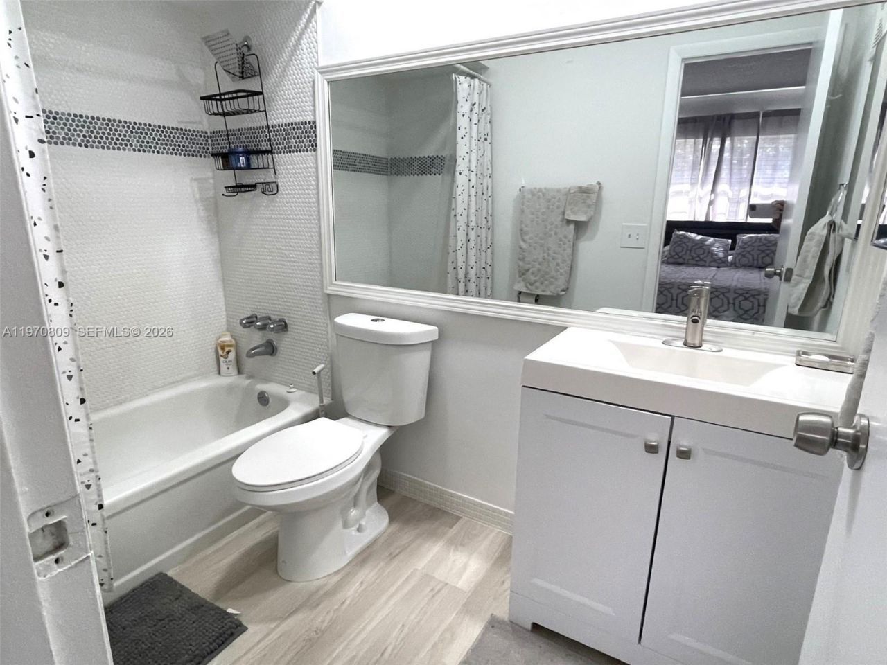 5102 NW 36th St, Unit 611, Lauderdale Lakes, FL 33319 Photo