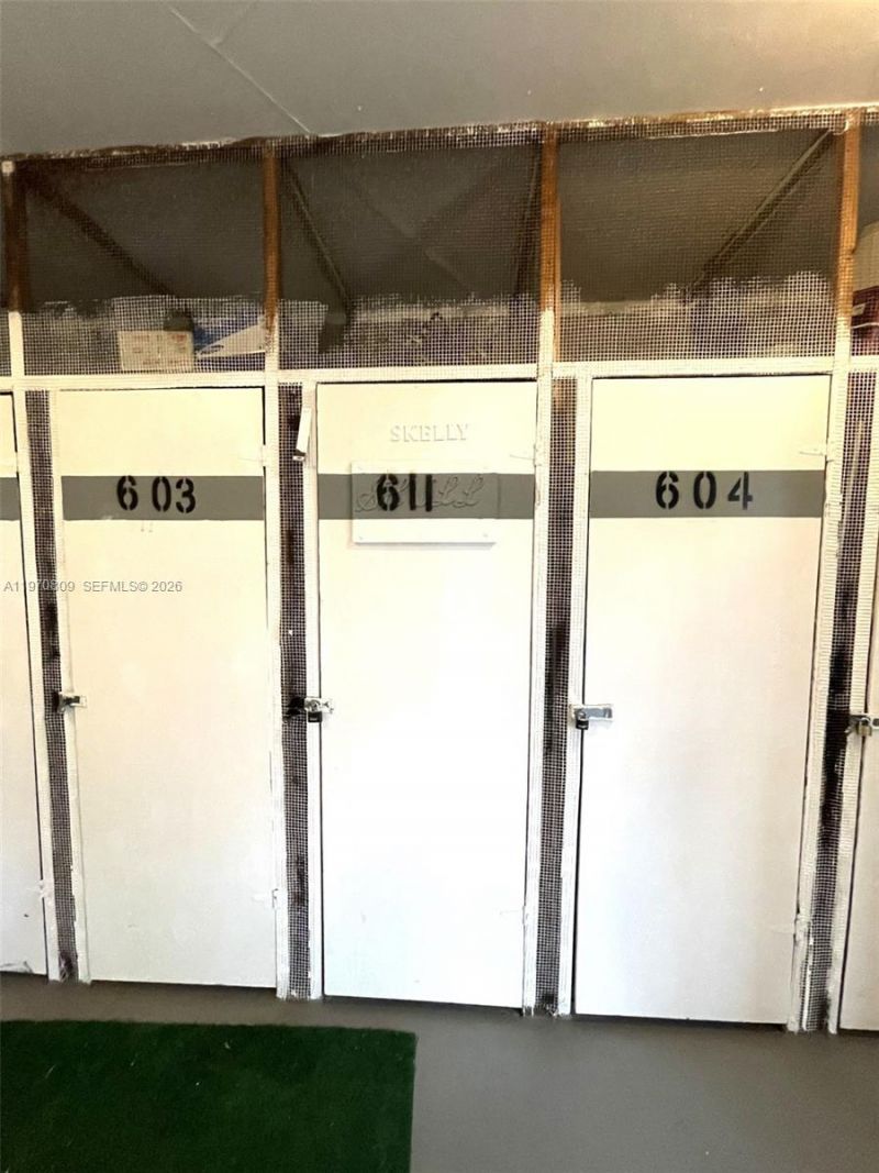 5102 NW 36th St, Unit 611, Lauderdale Lakes, FL 33319 Photo