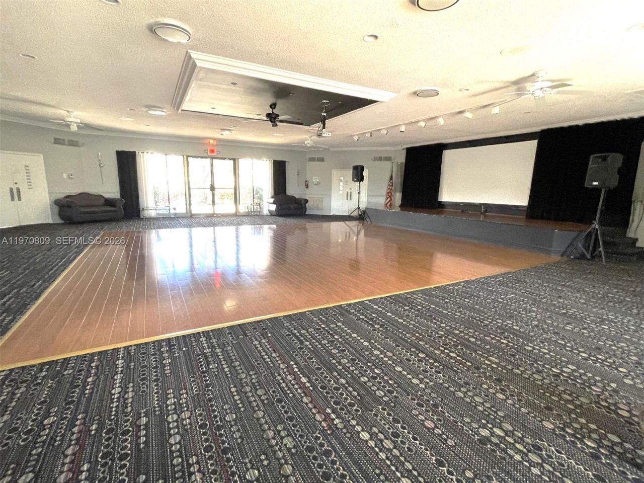 5102 NW 36th St, Unit 611, Lauderdale Lakes, FL 33319 Photo