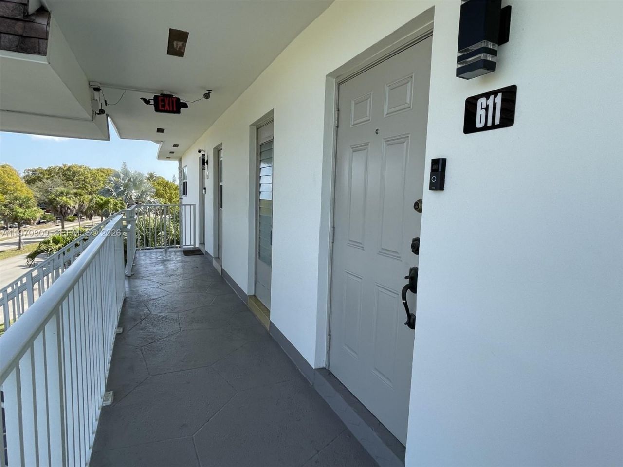 5102 NW 36th St, Unit 611, Lauderdale Lakes, FL 33319 Photo