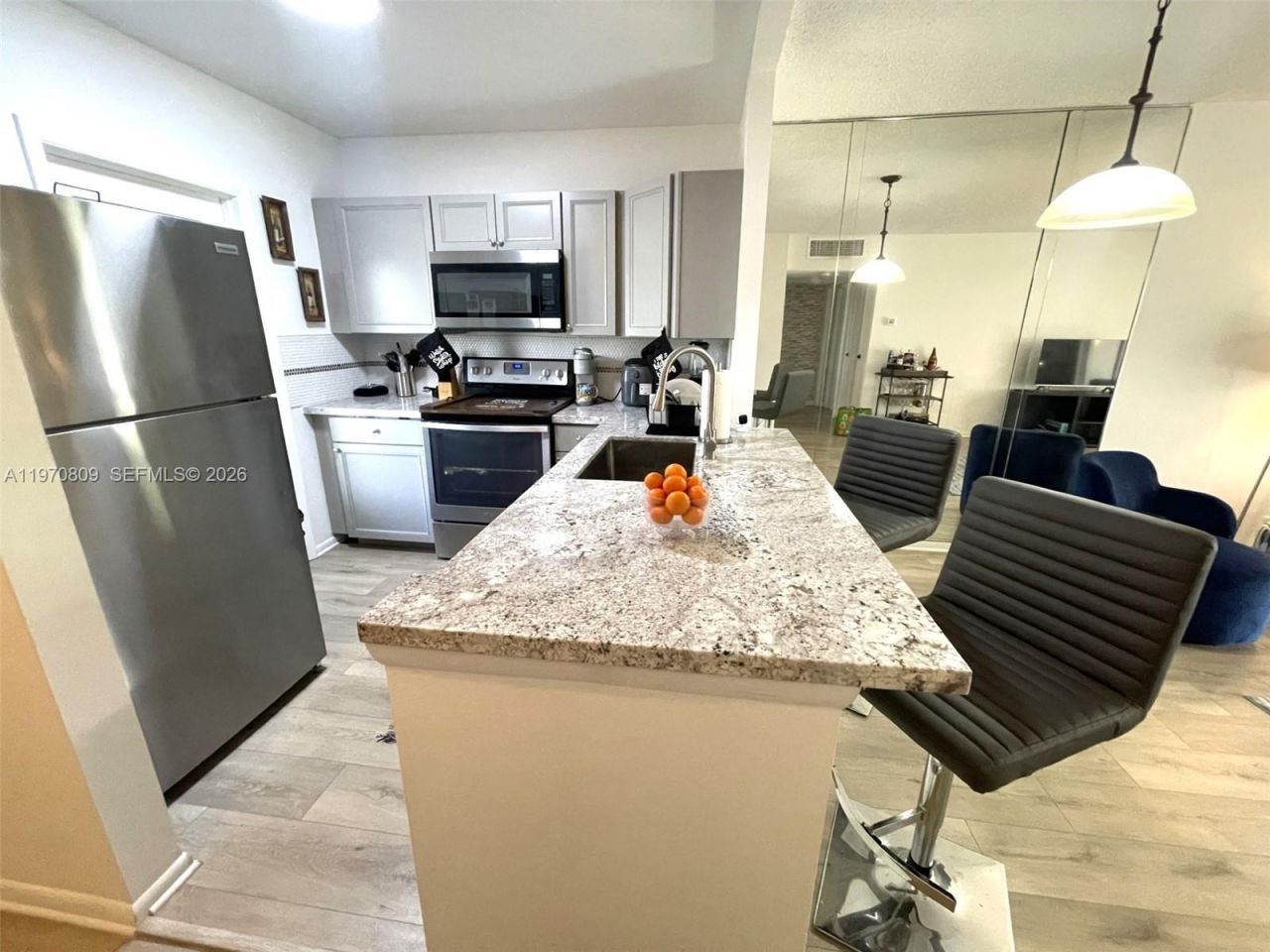 5102 NW 36th St, Unit 611, Lauderdale Lakes, FL 33319 Photo