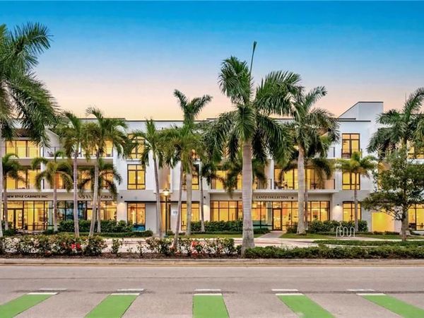 850 Central AVE, Unit 209, NAPLES, FL 34102