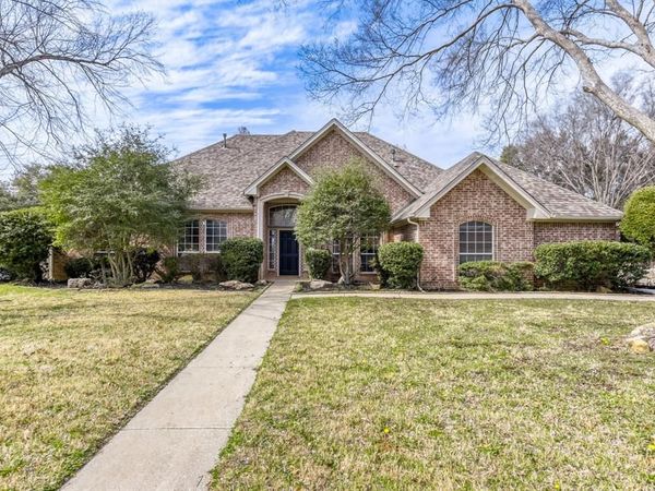 27 Wellington Oaks Circle, Denton, TX 76210