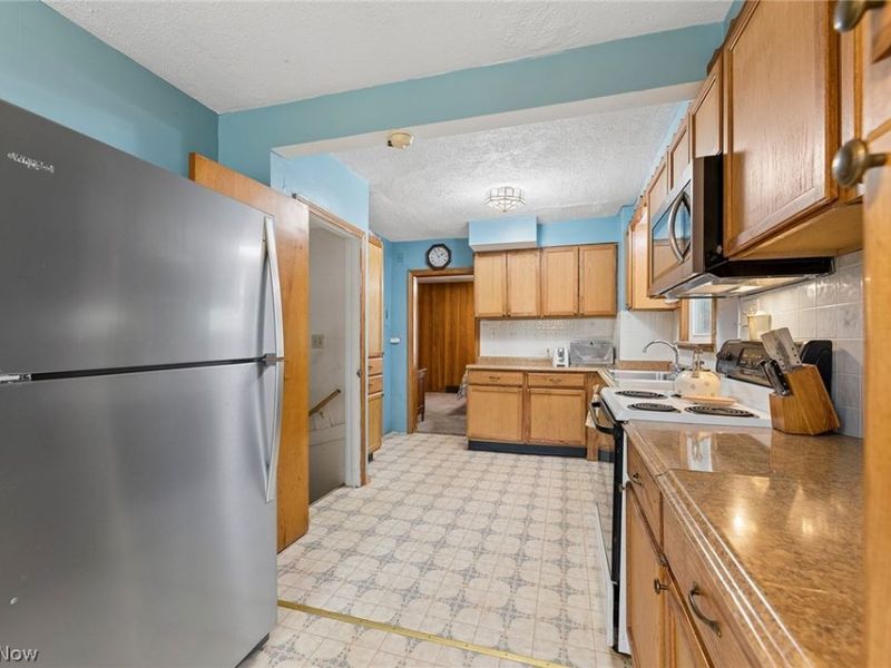 1091 Collinwood Avenue, Akron, OH 44310 Photo 9