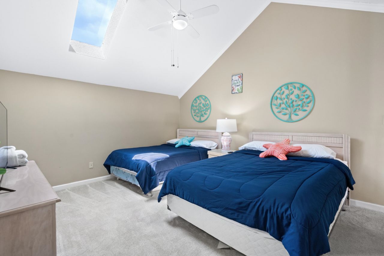 1850 Colony Dr. Photo 17