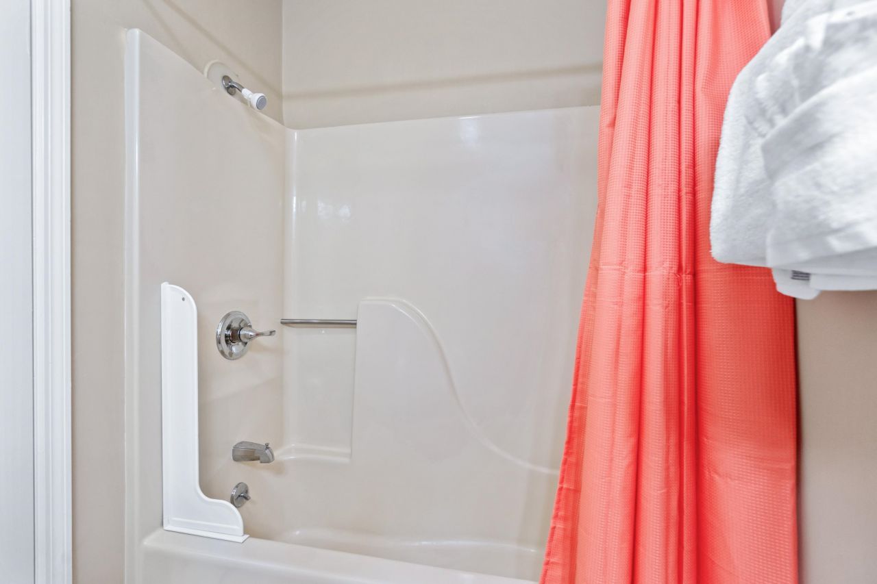 1850 Colony Dr. Photo 20