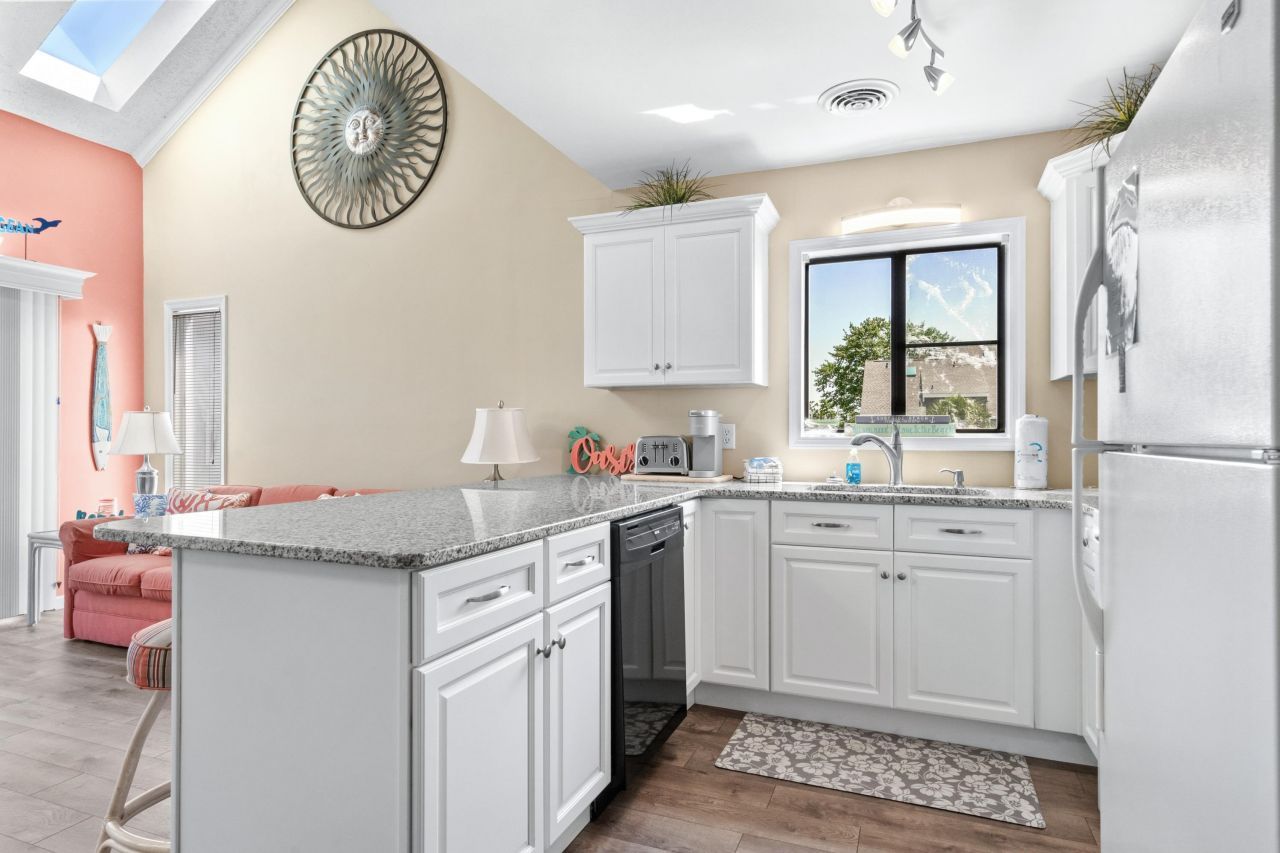 1850 Colony Dr. Photo 7