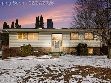 310 Bennett Street, Milford Vlg, MI 48381