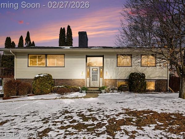 310 Bennett Street, Milford Vlg, MI 48381