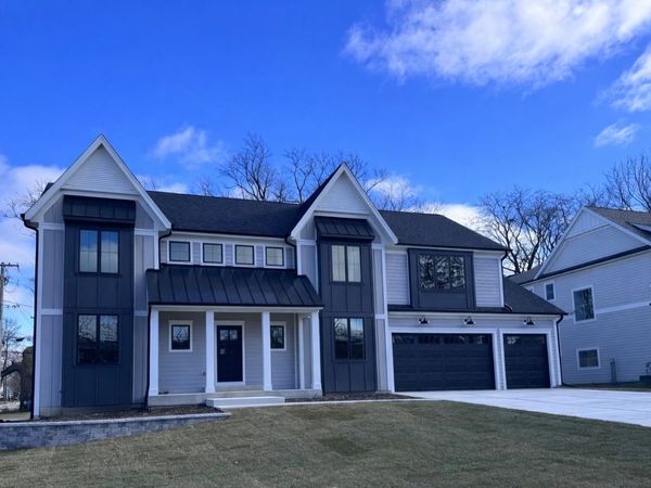 407 S Pine Avenue, Arlington Heights, IL 60005