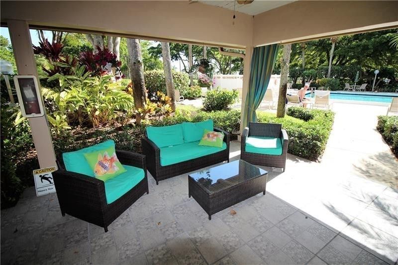 625 Oaks Drive, Unit 302, Pompano Beach, FL 33069 Photo