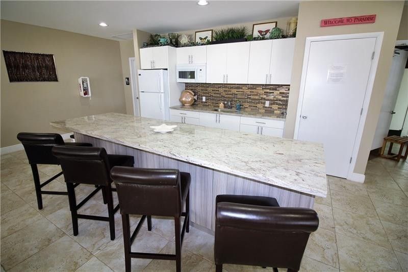 625 Oaks Drive, Unit 302, Pompano Beach, FL 33069 Photo