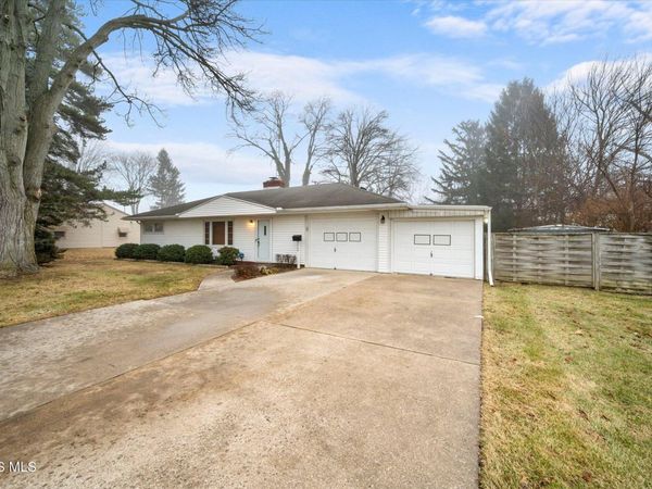 5806 Midwest Avenue, Toledo, OH 43613