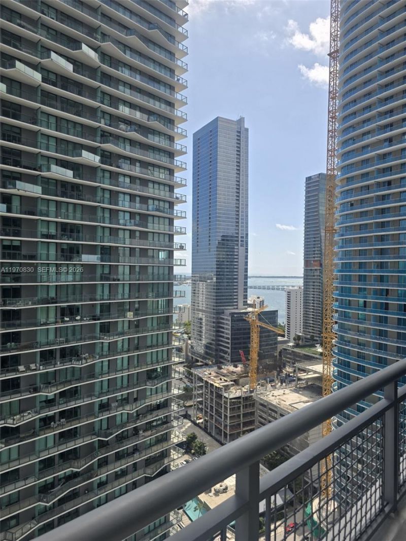 60 SW 13th St, Unit 3218, Miami, FL 33130 Photo