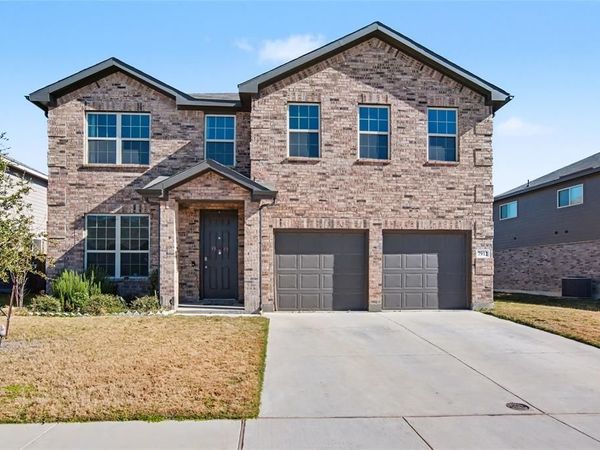 7912 Schooner Drive, Fort Worth, TX 76179