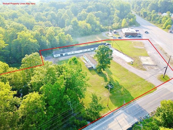 1761 Old Youngstown Rd, Edinburg, PA 16116