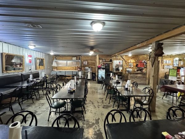 978 North State Highway 39, Arcola, MO 65603