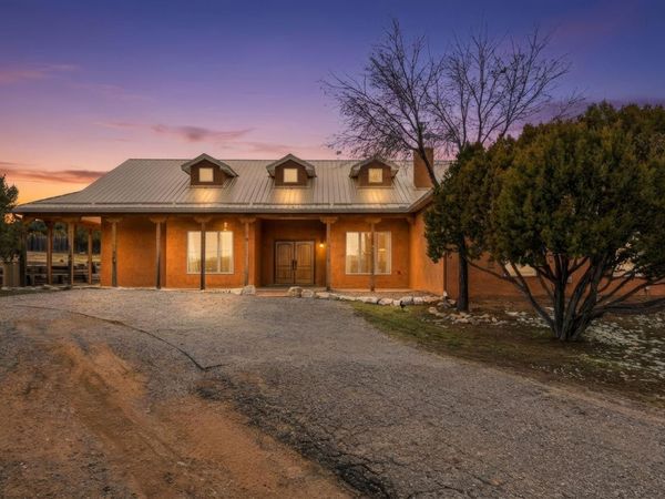 22 Camino Del Oriente, Tijeras, NM 87059