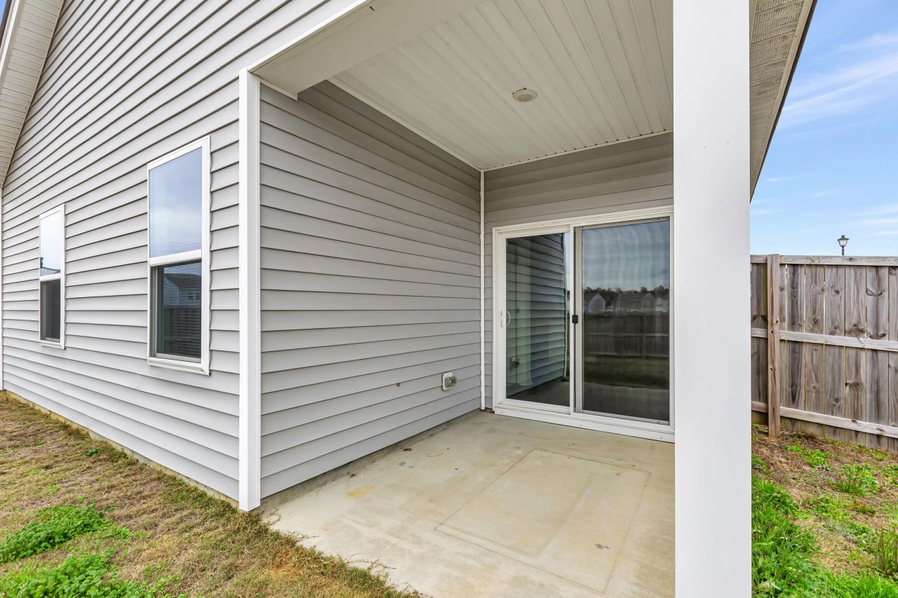 475 Pender Woods Drive Photo 24