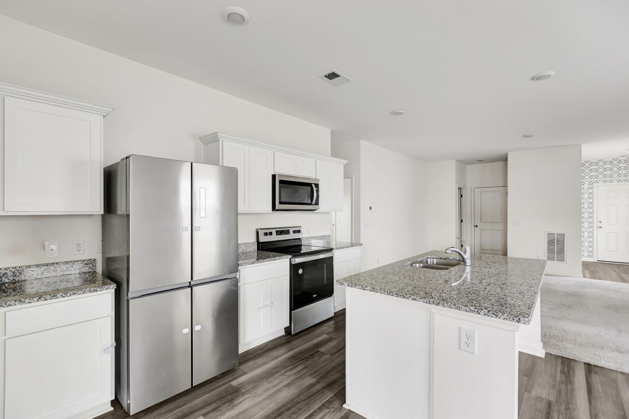 475 Pender Woods Drive Photo 5