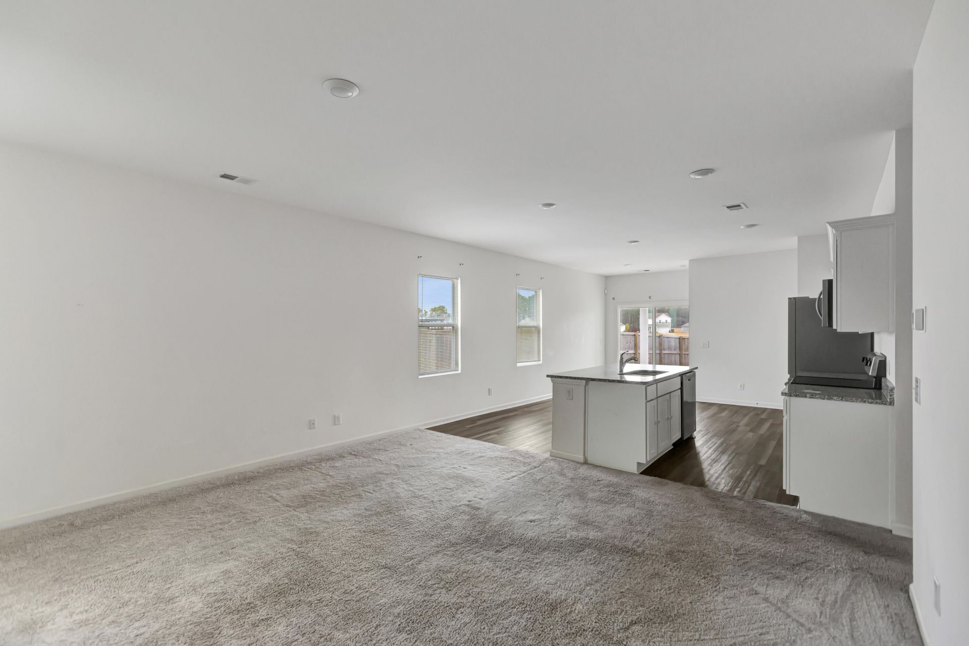 475 Pender Woods Drive Photo 6