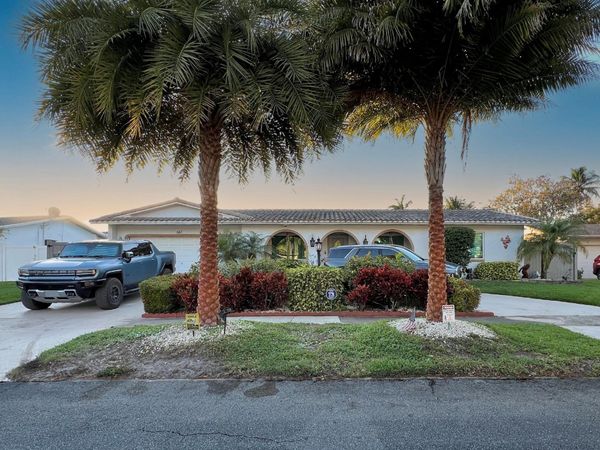 661 NW 42nd Ave, Coconut Creek, FL 33066