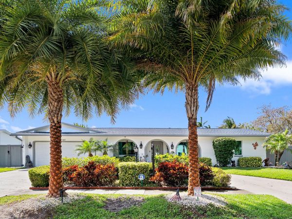 661 NW 42nd Avenue, Coconut Creek, FL 33066