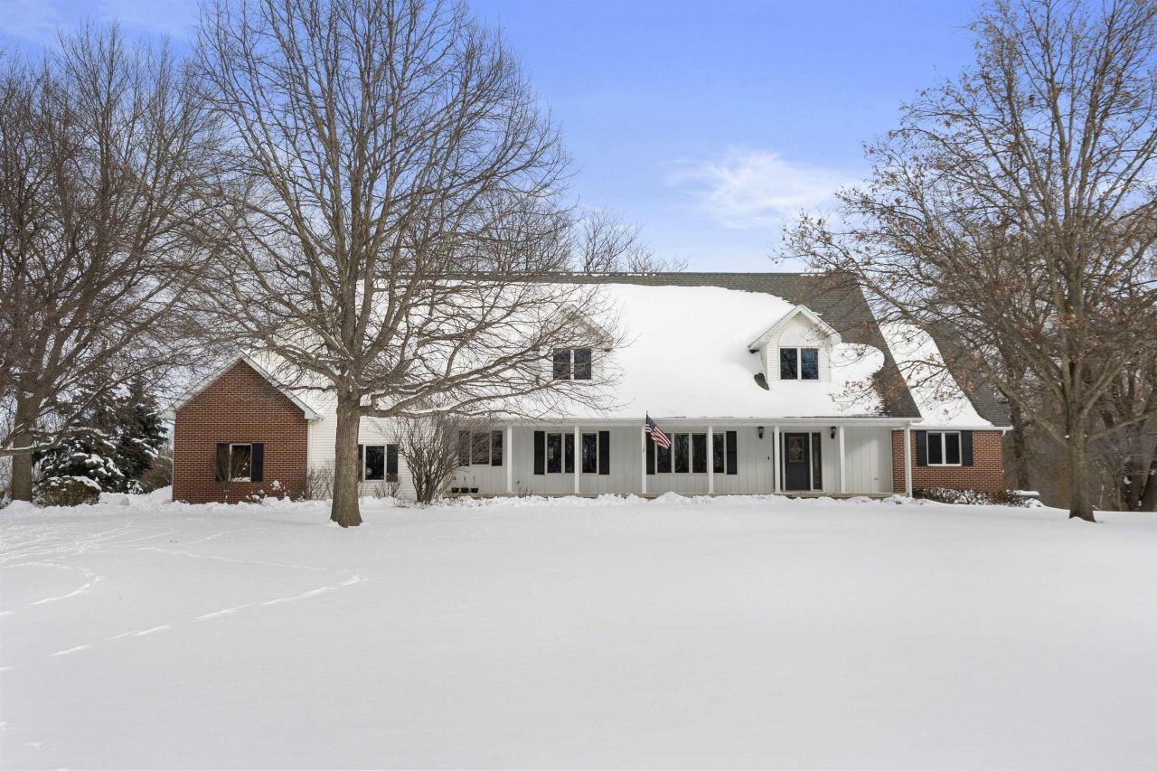 110 Hidden Meadow Lane, Denver, IA 50622 Main Photo