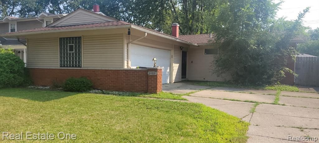 20120 Salisbury Street, Saint Clair Shores, MI 48080 Main Photo