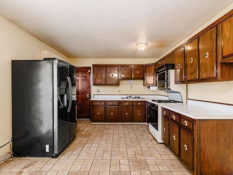 3434 Latonia Road, Columbus, OH 43232 Photo 10