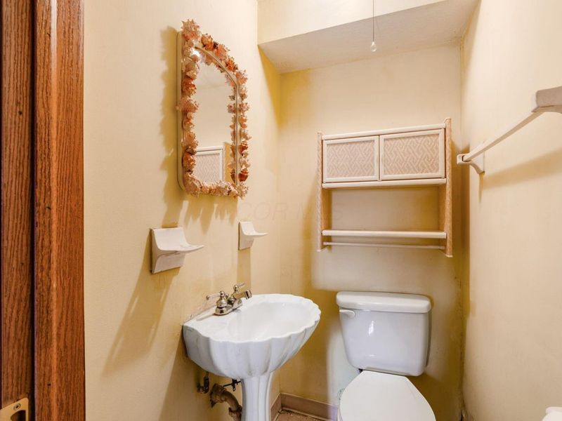 3434 Latonia Road, Columbus, OH 43232 Photo 20