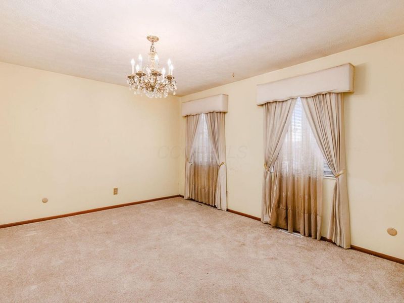 3434 Latonia Road, Columbus, OH 43232 Photo 4