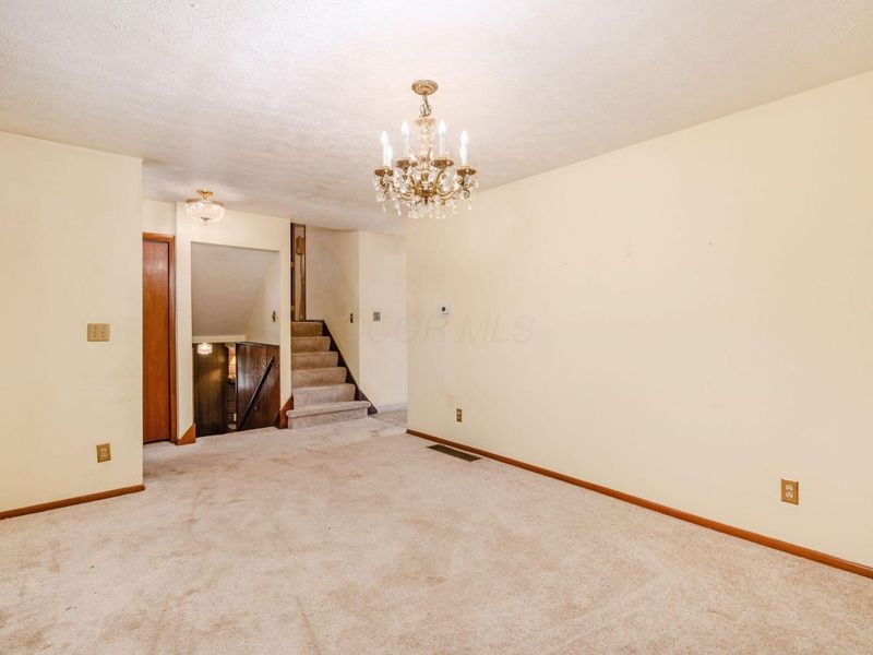 3434 Latonia Road, Columbus, OH 43232 Photo 6