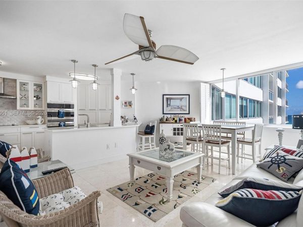 7135 Collins Ave , Unit 1522, Miami Beach, FL 33141