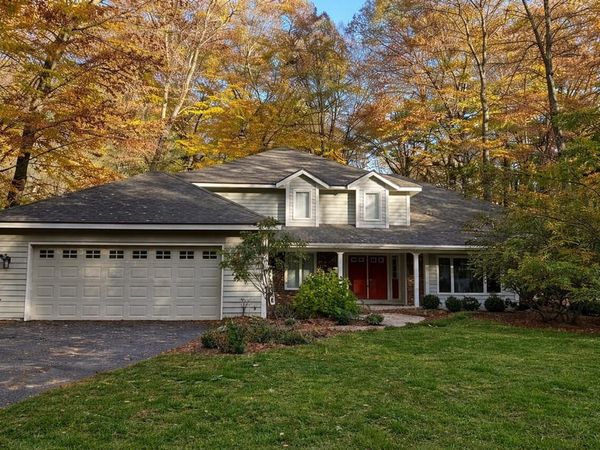 229 Portchester Road, Holland, MI 49424