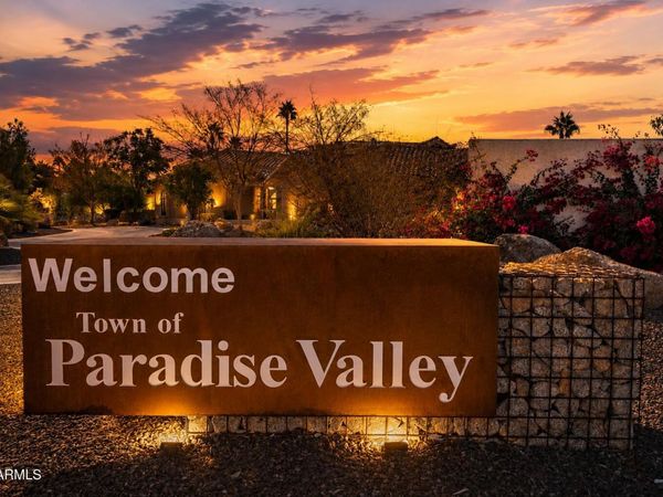 10401 N 52ND Street, Unit 210, Paradise Valley, AZ 85253